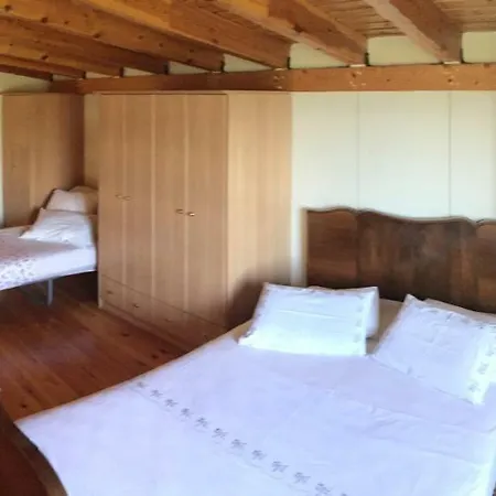 Hébergement de vacances Wooden House With Amazing View
